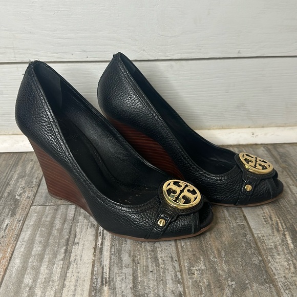 COPY - Tory Burch Black Peep-Toe Leather Wedge Size 8 - Picture 1 of 5